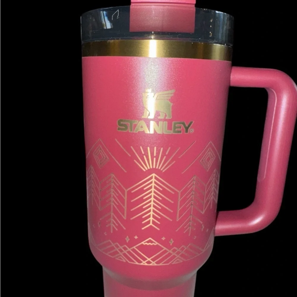 NIB Collectible Stanley 40 oz  flip straw w/ handle “Crimson” Winterscape design - Picture 2 of 10